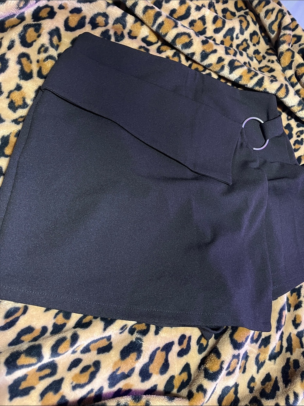 Versona Black Women's Skort with Silver Ring Detail